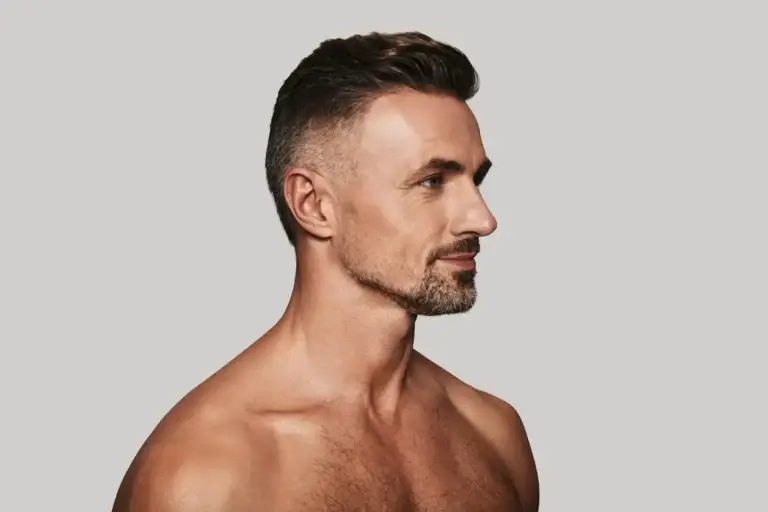 Άνδρας με υγεία και αυτοπεποίθηση μετά από ομοιοπαθητική θεραπεία για την ανδρική υγεία (στυτική δυσλειτουργία, προστατίτιδα) στην Αθήνα.